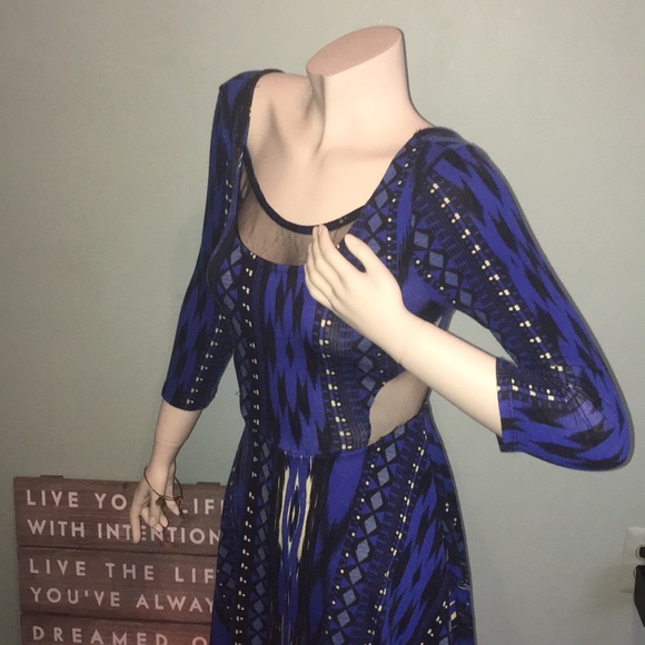 Medium Aztec print blue dress Charlotte Russe - Picture 7 of 8